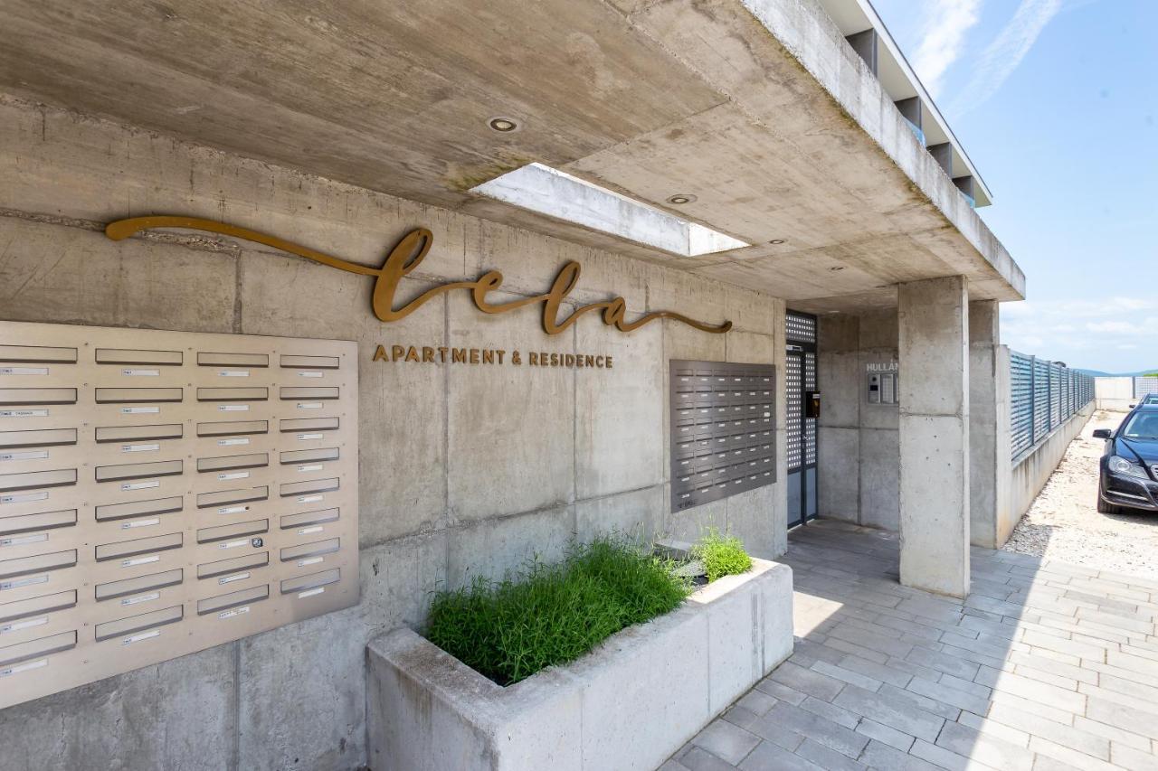 Lake Side Luxury Steps To The Lake Lela - Happy Rentals Balatonlelle Exteriör bild