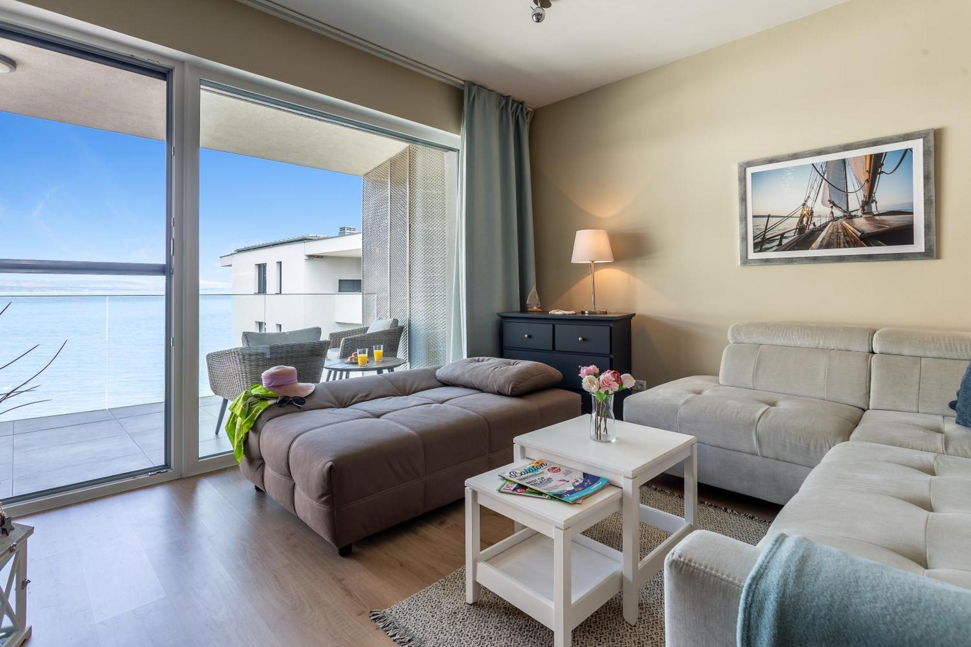 Lake Side Luxury Steps To The Lake Lela - Happy Rentals Balatonlelle Exteriör bild